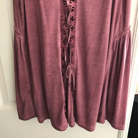She + Sky Light Burgundy Tie Detail Tank Top - Picture 7 of 7